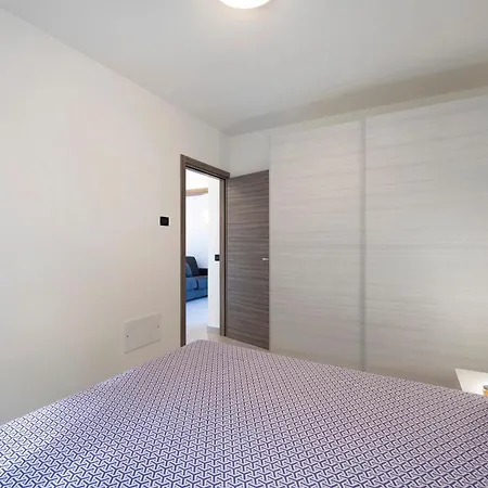 6 Il Tornante Apartment *